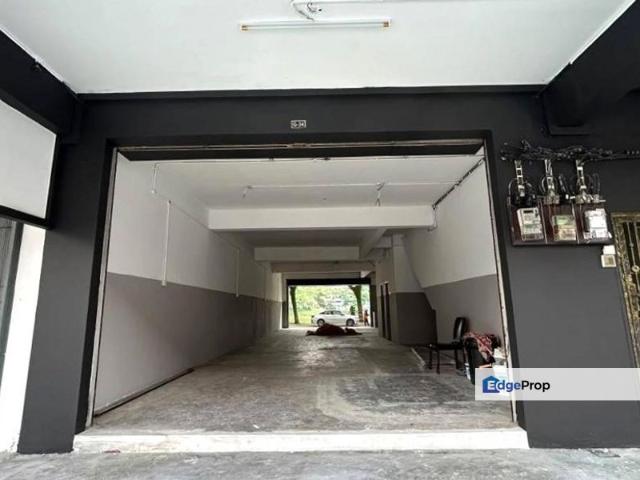 Shop for rent in Taman Mount Austin Perdana, Tebrau