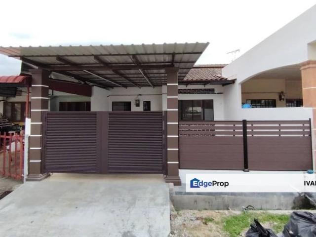 House for sale in Malaka