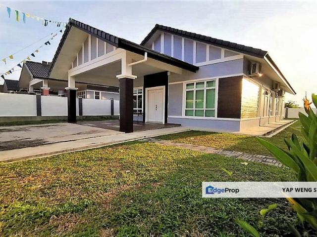 House for sale in Malaka