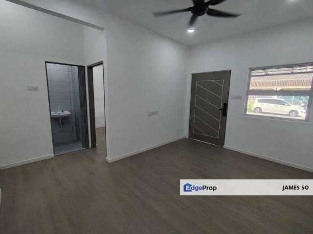 House for sale in Malaka