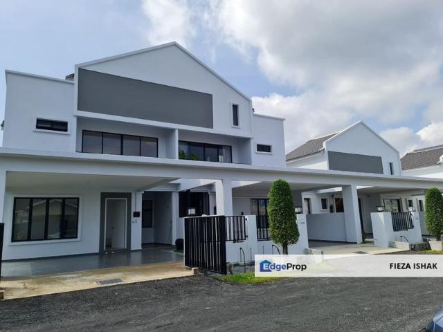 House for sale in Malaka