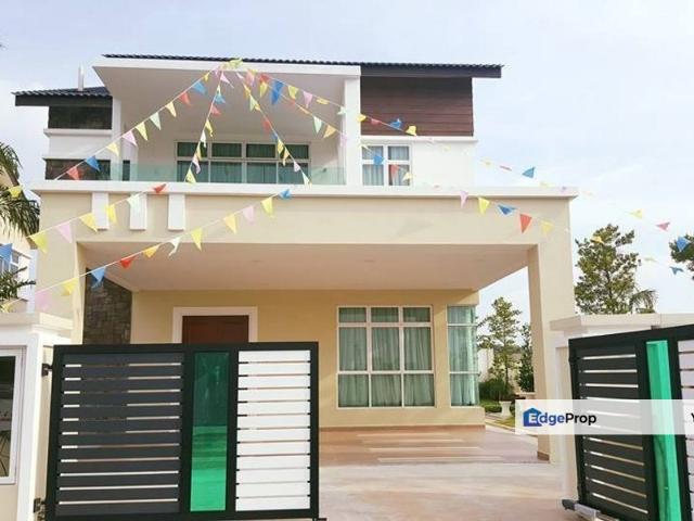 House for sale in Malaka