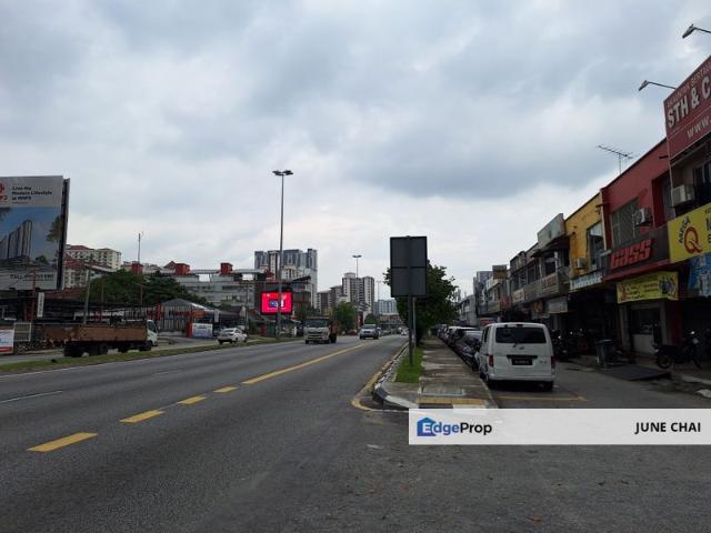 Shop for rent in Country Heights Damansara, Kuala Lumpur