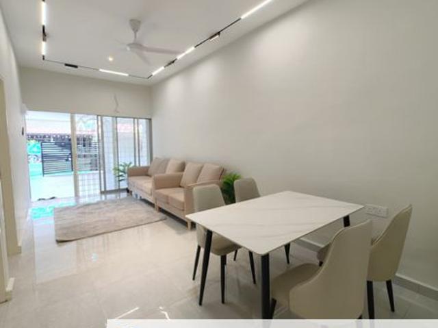 House for sale in Malaka