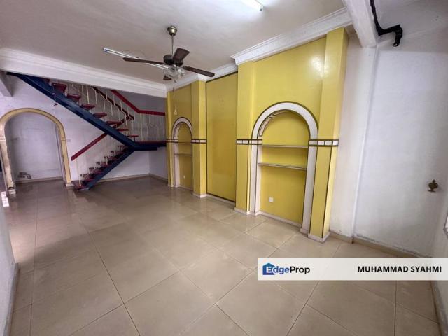 House for sale in Langat, Selangor