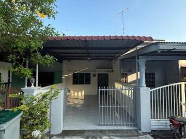 Terraced House for sale in Batu Pahat, Johor