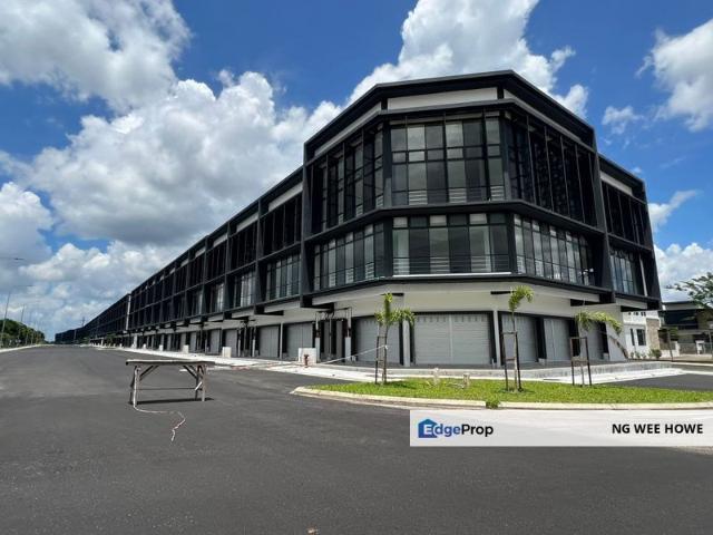 Shop for rent in Ulu Tiram, Johor