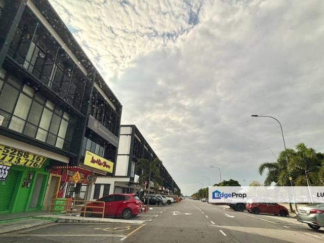 Shop for rent in Ulu Tiram, Johor