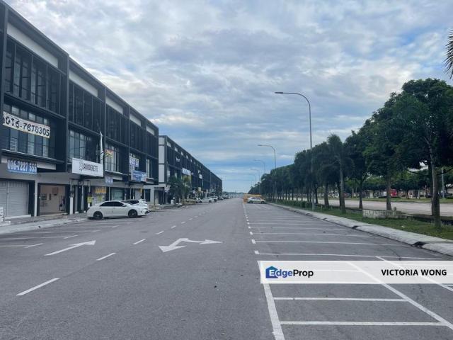 Shop for rent in Ulu Tiram, Johor