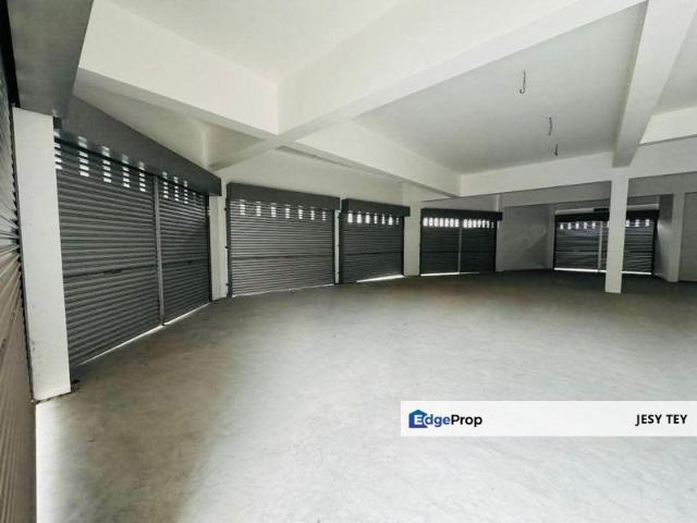 Shop for rent in Ulu Tiram, Johor