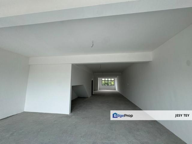 Shop for rent in Ulu Tiram, Johor