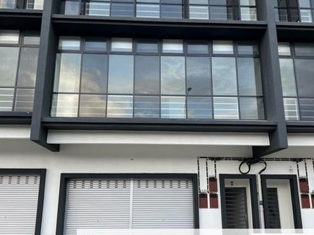 Shop for rent in Ulu Tiram, Johor