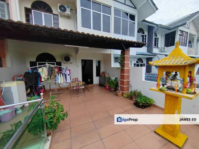House for sale in Malaka