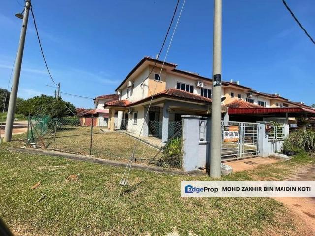 House for sale in Malaka