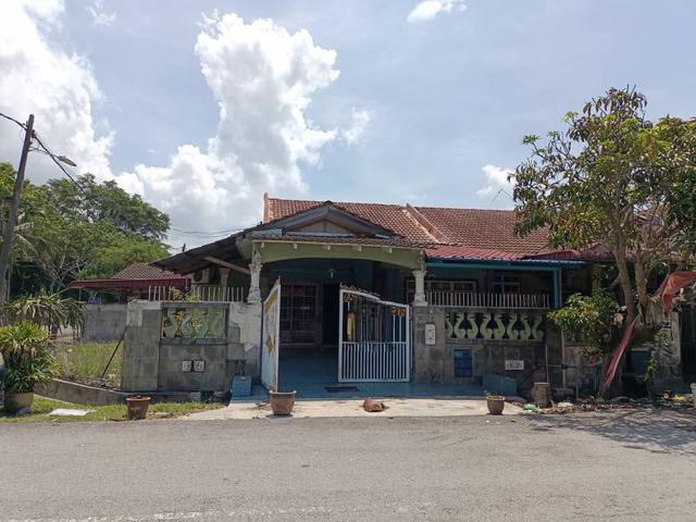 Terraced House for sale in Tanjong Sepat, Selangor