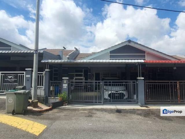 House for sale in Durian Tunggal, Malaka
