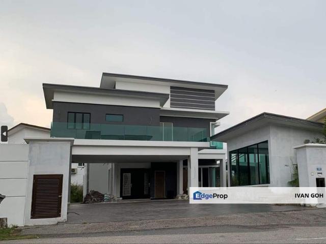 House for sale in Malaka