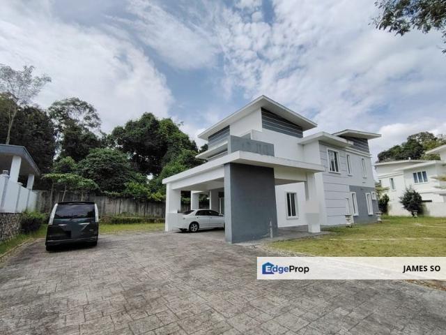 House for sale in Malaka