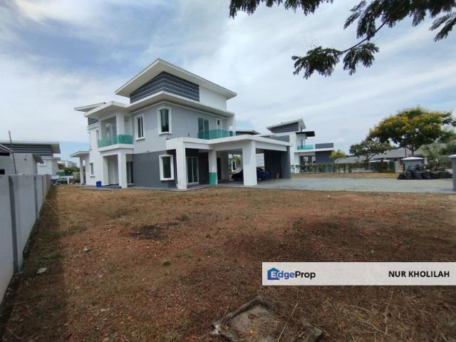 House for sale in Malaka