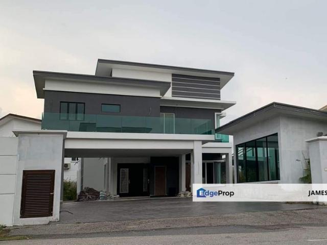 House for sale in Malaka