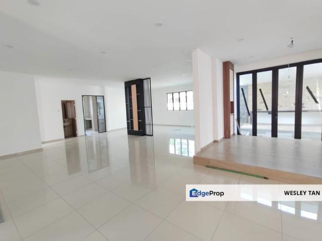 House for sale in Malaka
