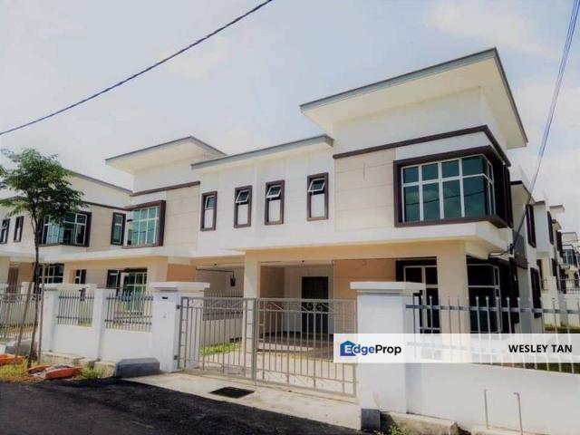 House for sale in Malaka