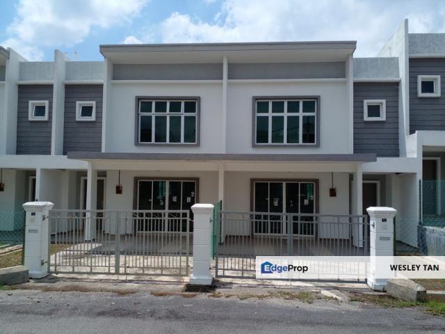 House for sale in Malaka