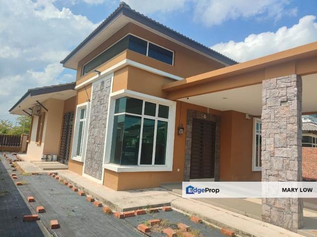 House for sale in Parit Melana, Malaka