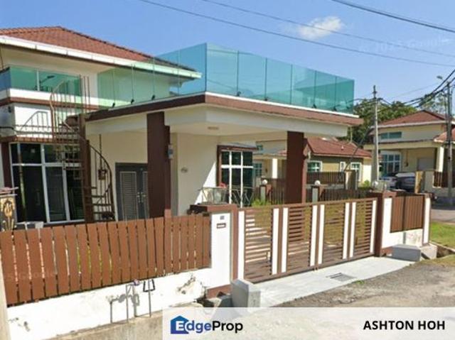 House for sale in Malaka