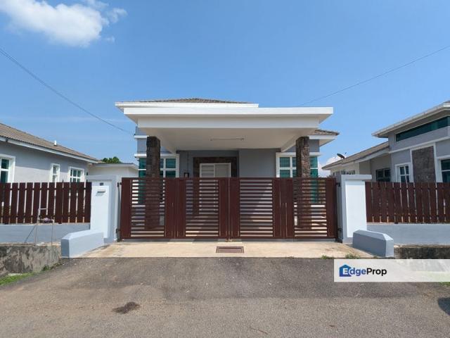 House for sale in Durian Tunggal