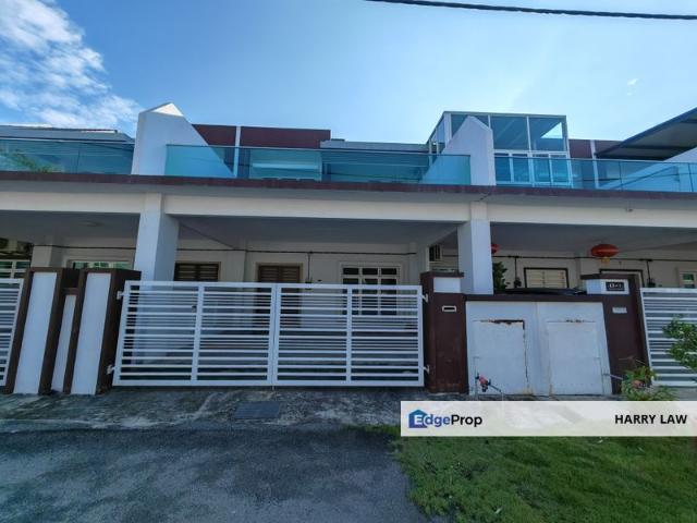 House for sale in Malaka