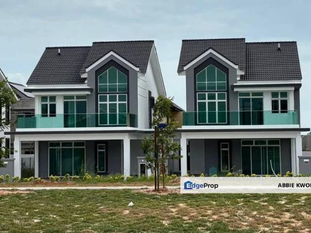 House for sale in Malaka