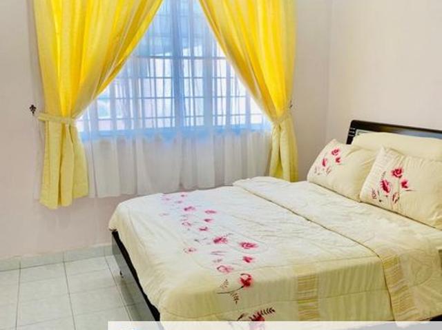 House for sale in Malaka