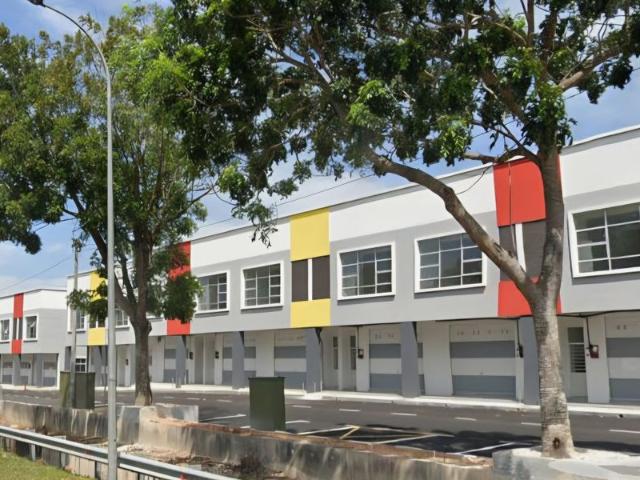 Shop for rent in Malaka