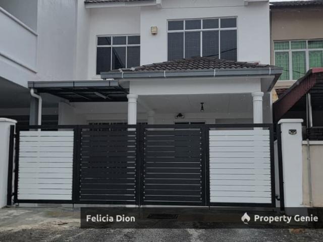 Terraced House for sale in Malaka
