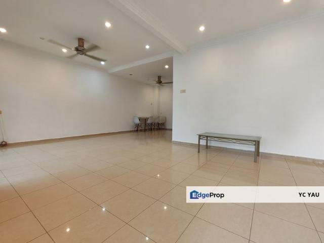 House for sale in Malaka