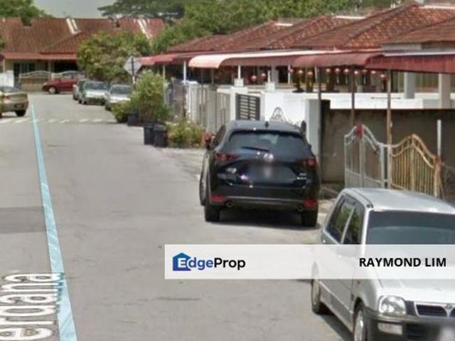 House for sale in Malaka