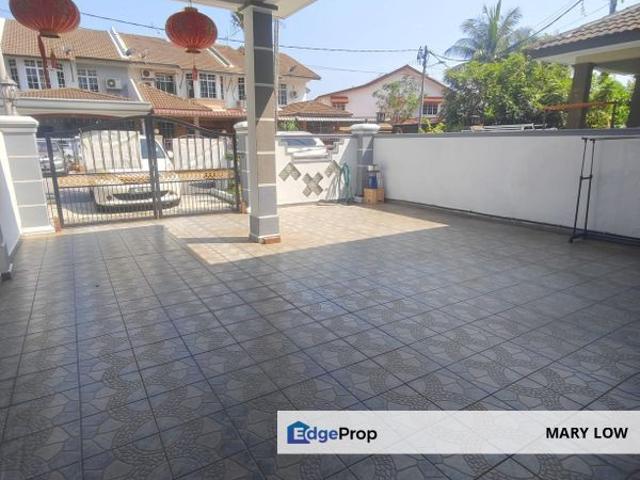 House for sale in Malaka