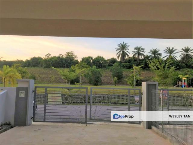 House for sale in Malaka