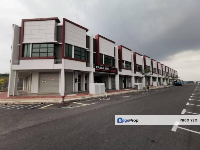 Shop for rent in Malaka