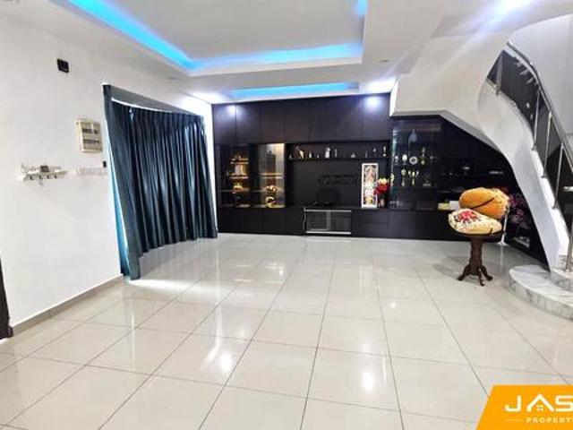 Bungalow for sale in Wellesley, Penang