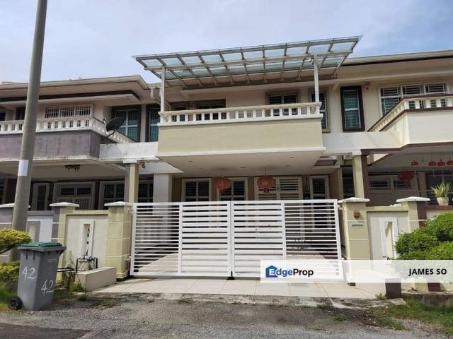 House for sale in Malaka