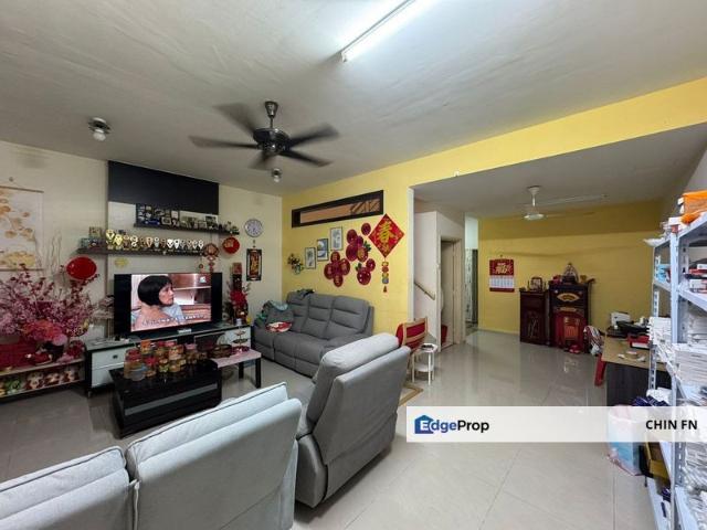 House for sale in Malaka
