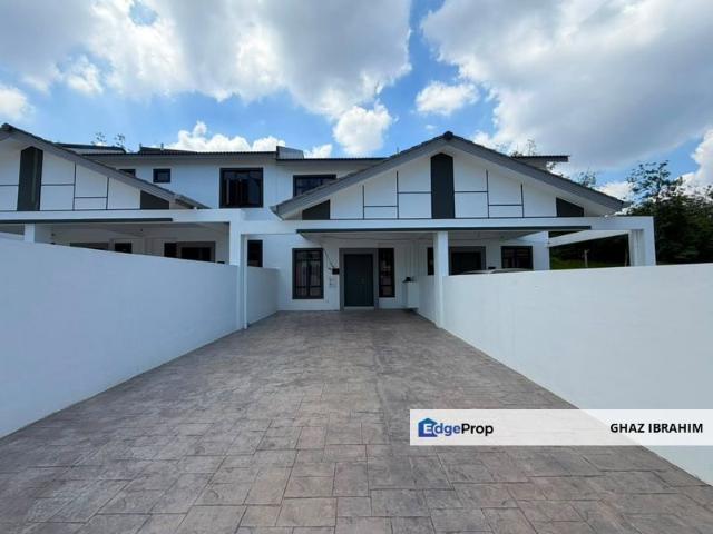House for sale in Malaka