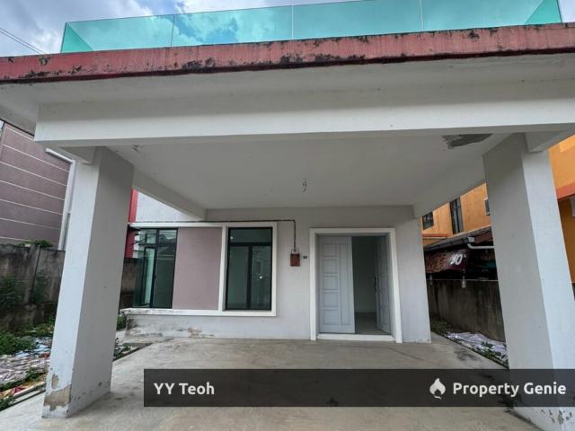 Residential House for sale in Malaka