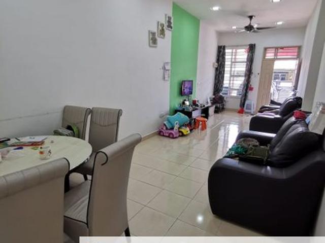 House for sale in Ulu Tiram, Johor