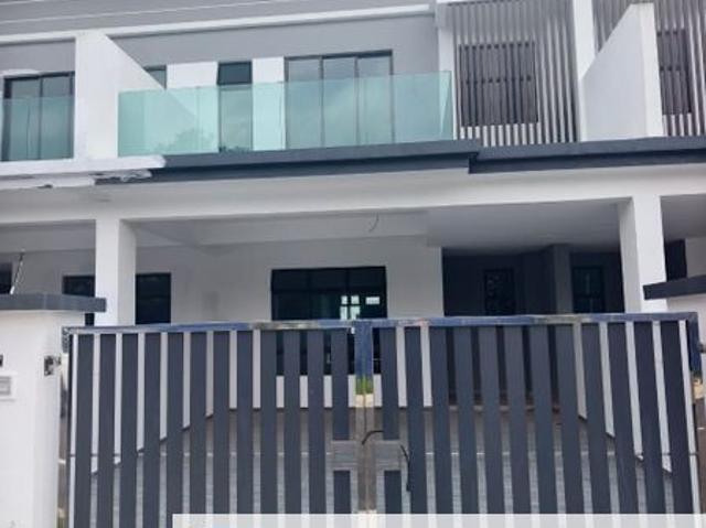House for sale in Ulu Tiram, Johor