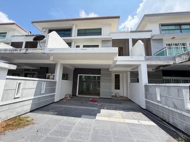 Terraced House for sale in Ulu Tiram, Johor