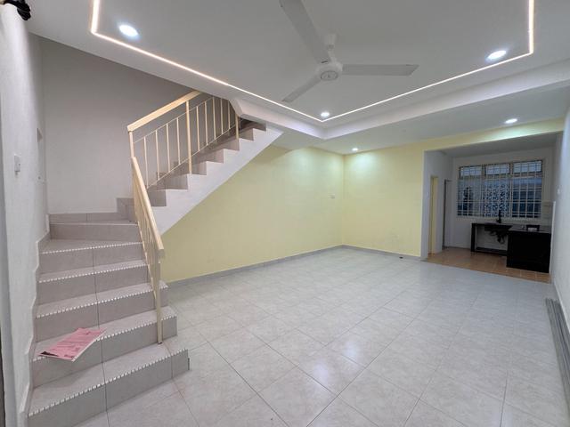 Terraced House for sale in Ulu Tiram, Johor