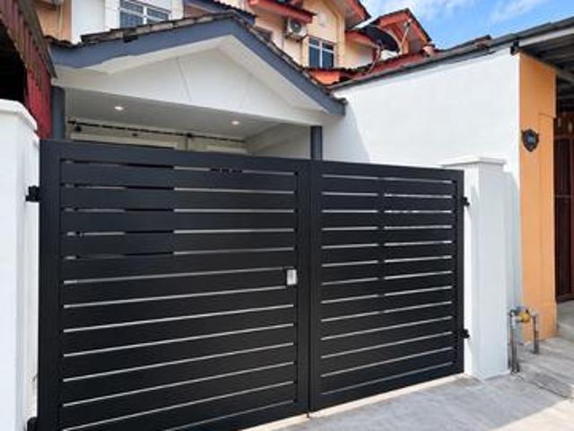 Terraced House for sale in Ulu Tiram, Johor